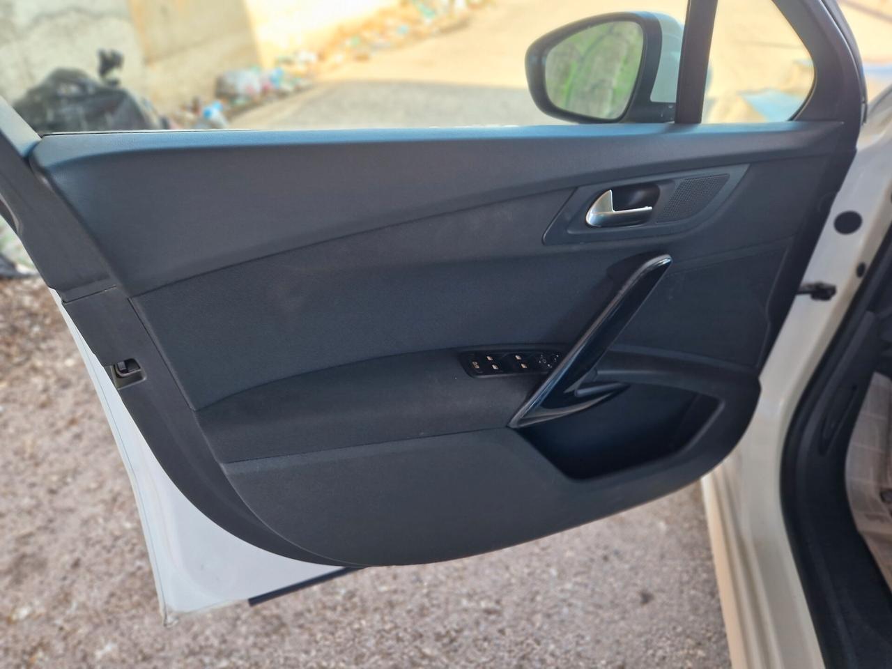 Peugeot 508 2.0 HDi 163CV SW Ciel Active