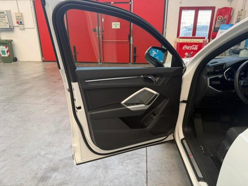 AUDI Q3 2ª serie Q3 45 TFSI e S tronic S line ...