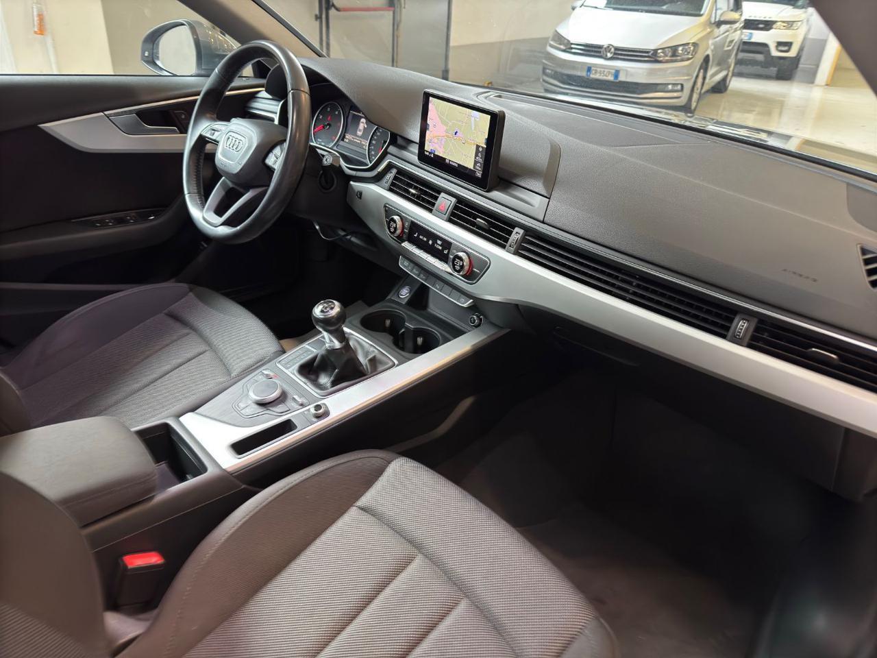 AUDI A4 2.0 TDI 122 CV Design.