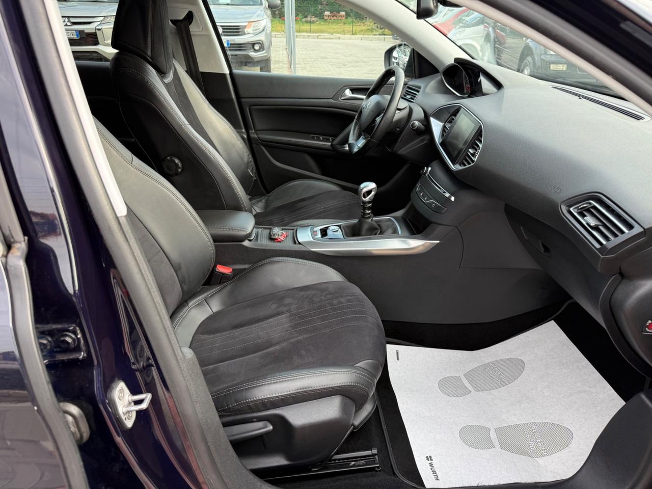 Peugeot 308 1.6 e-HDi 115 CV Stop&Start SW Allure