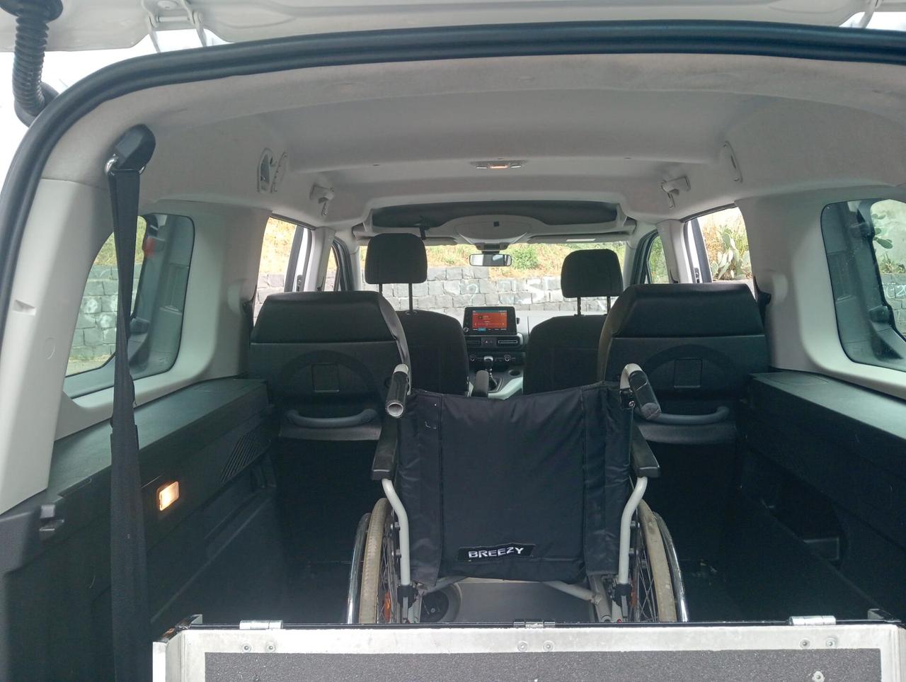Citroen Berlingo Pianale ribassato con rampa disabili in carrozzina