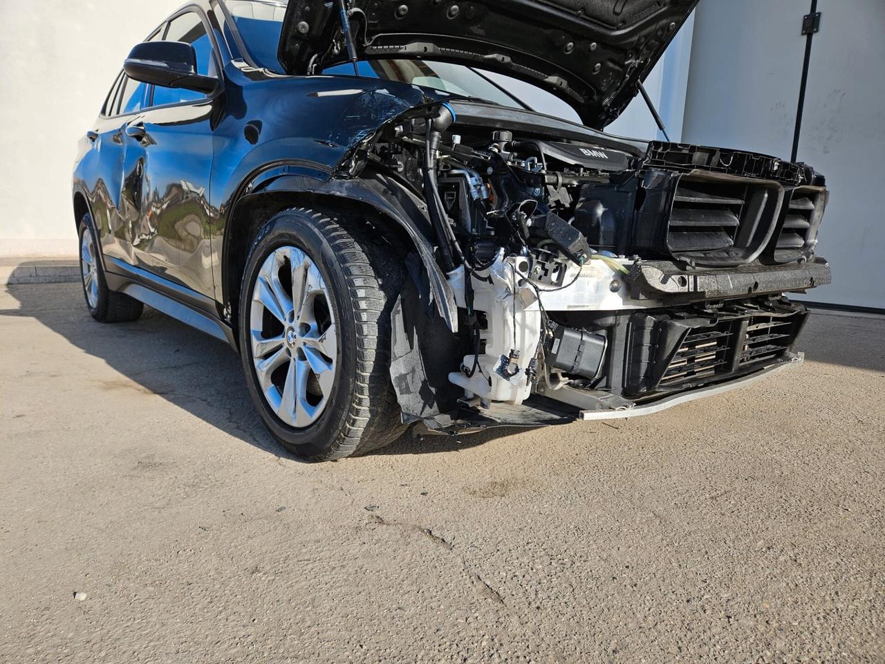 BMW X1 xdrive25e START - INCIDENTATA