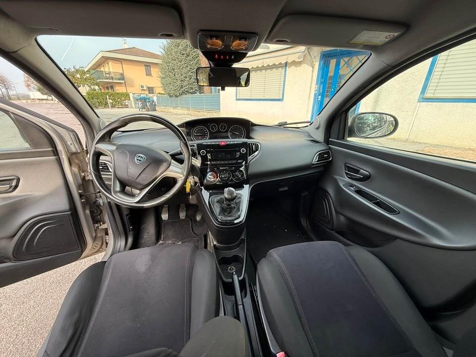 Lancia Ypsilon 0.9 TwinAir 85 CV 5 porte Metano Ecochic Gold