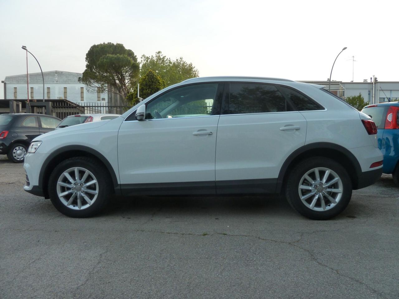 Audi Q3 2.0 TDI 150 CV Business