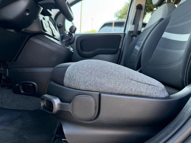 FIAT Panda 1.0 HYBRID CITY LIFE+CLIMATRONIC+SCHERMO+5POSTI