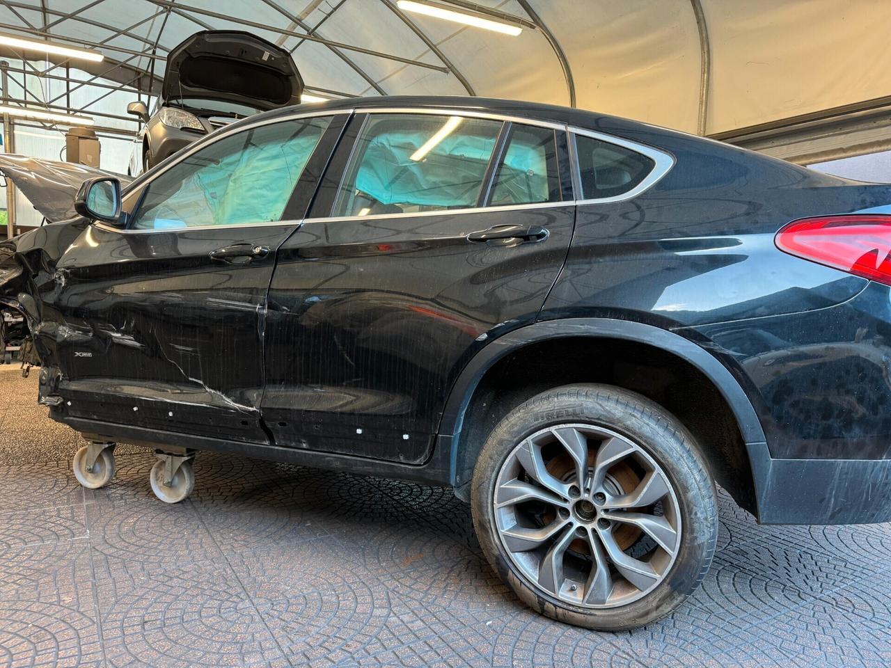 Bmw X4 xDrive35dA xLine INCIDENTATA / NO MOTORE / SOLO EXPORT / COMMERCIANTI