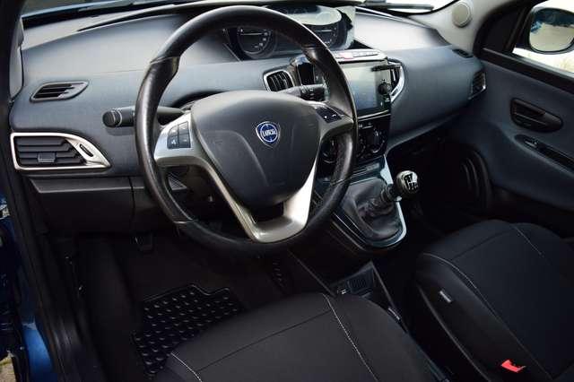 Lancia Ypsilon 1.0 Firefly Hybrid 70 cv Gold - 5 posti