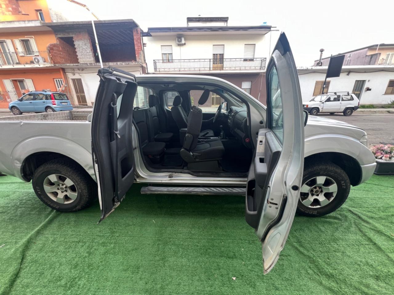 Nissan Navara 2.5 dCi 2 porte King Cab Sport