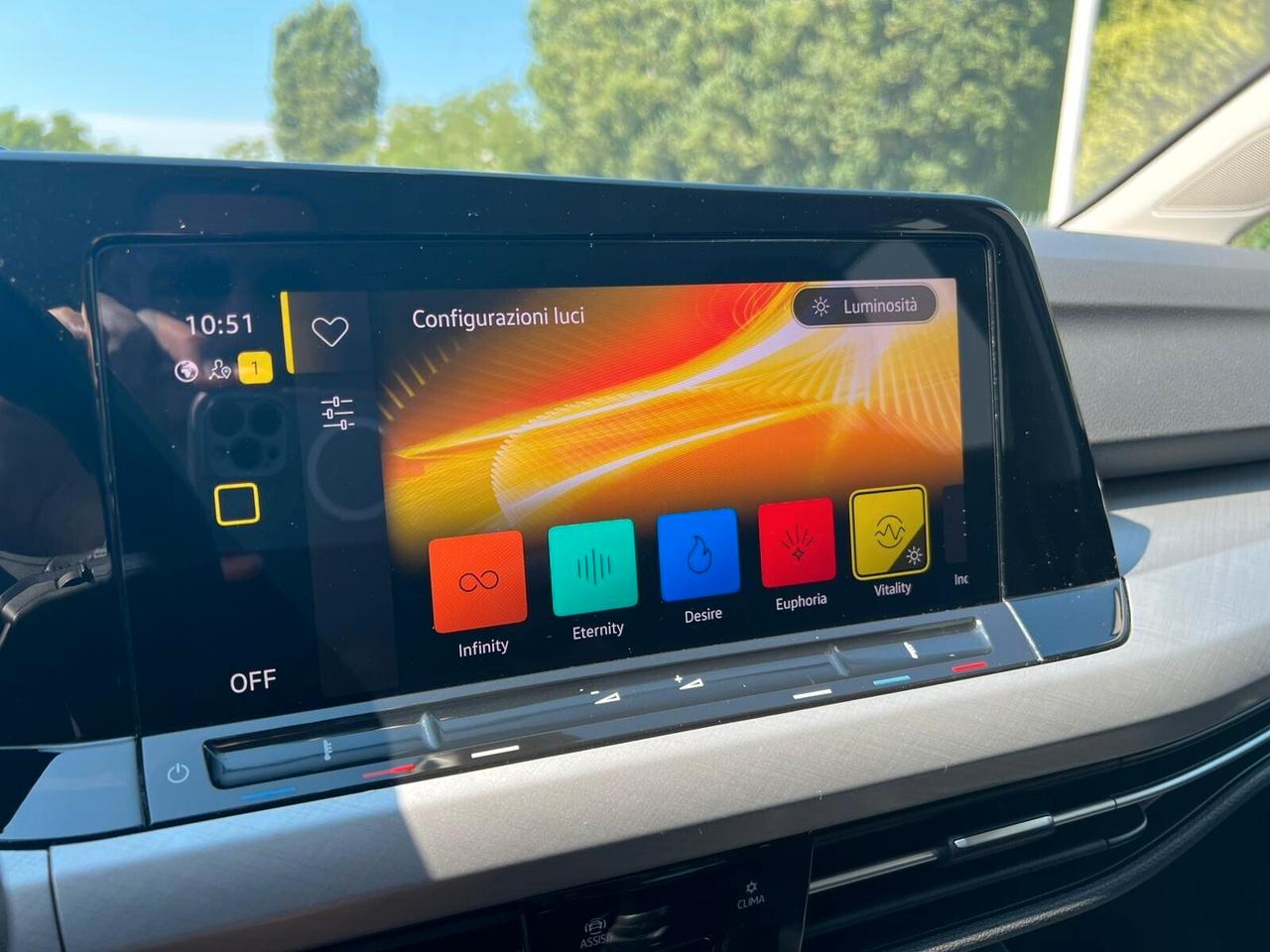 Volkswagen Golf 1.0 TSI EVO Life ADATTA A NEOPATENTATI