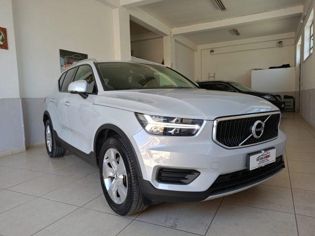 VOLVO XC40 D3 AWD Momentum