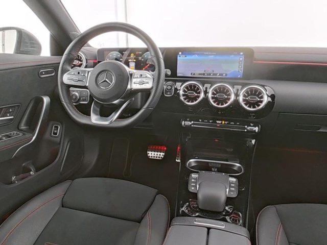 MERCEDES-BENZ CLA 180 Automatic Shooting Brake AMG Line Premium