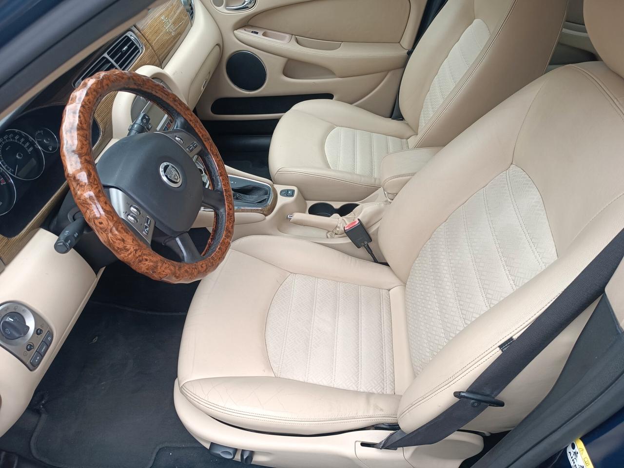 Jaguar X-Type 2.2D cat aut. Premium Luxury cDPF