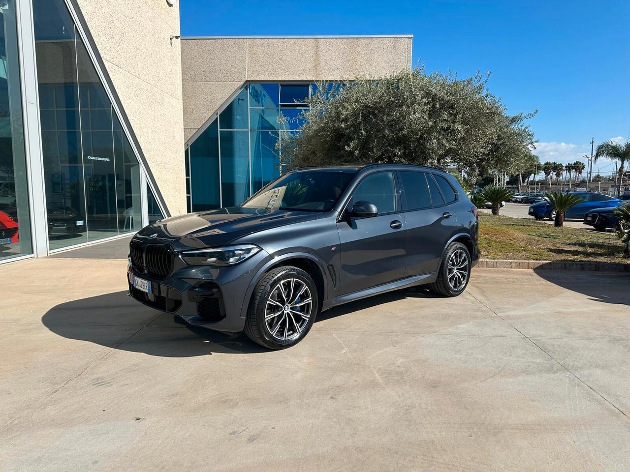 Bmw X5 M xDrive25d Msport possibilità noleggio no scoring