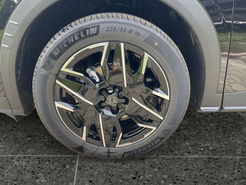 Peugeot 3008 1.2 hybrid GT 145cv e-dcs6- NUOVO