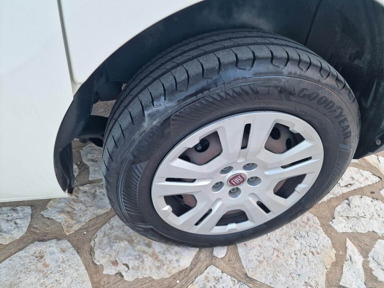 Fiat Doblò 1.3 MJT 95CV 10/2018 5 POSTI