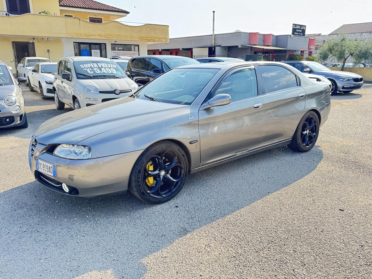 ALFA 166 2 serie 2.4 JTD m-JET 20V distinct