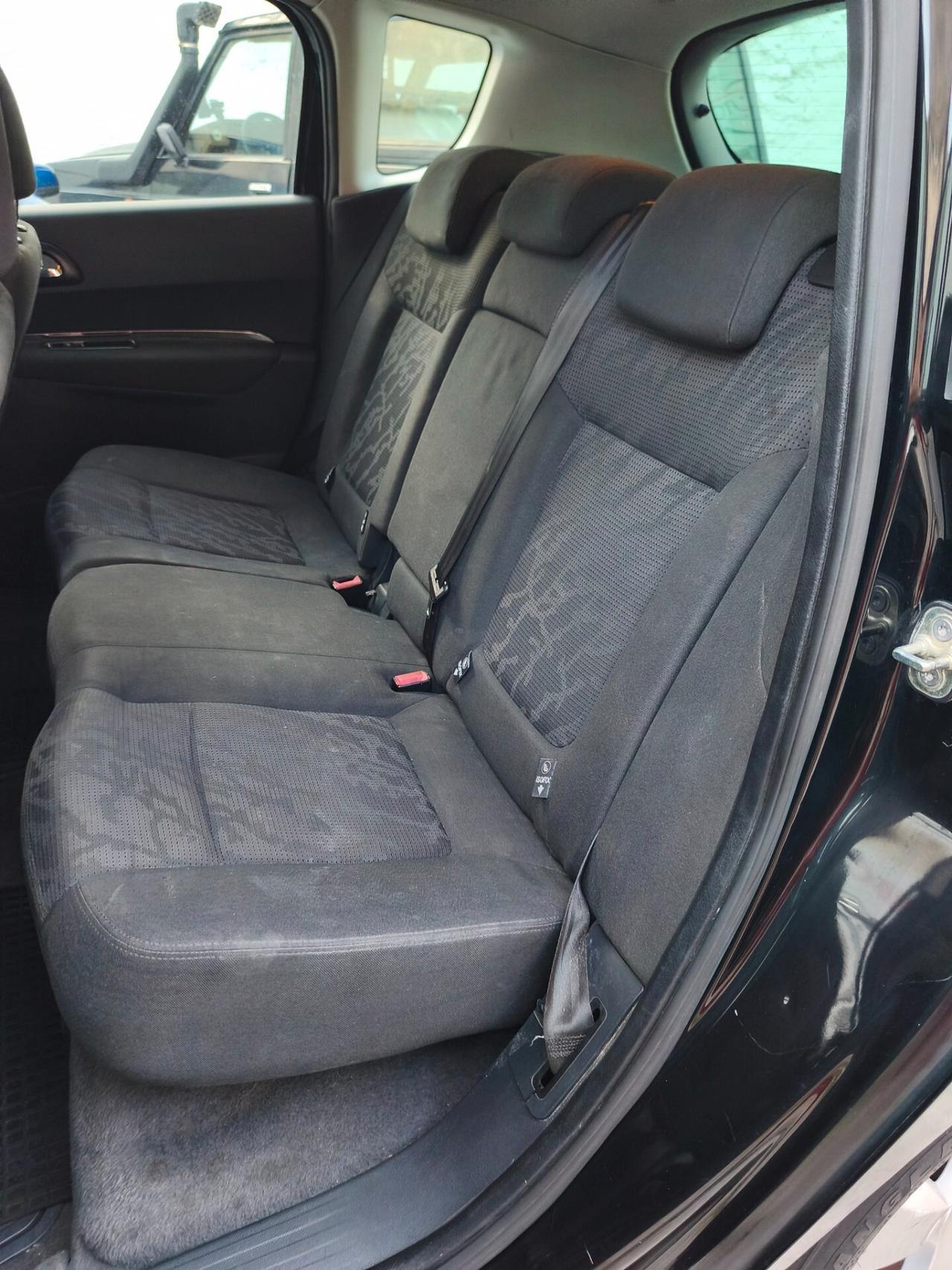 Peugeot 3008 1.6 HDi 112CV Active