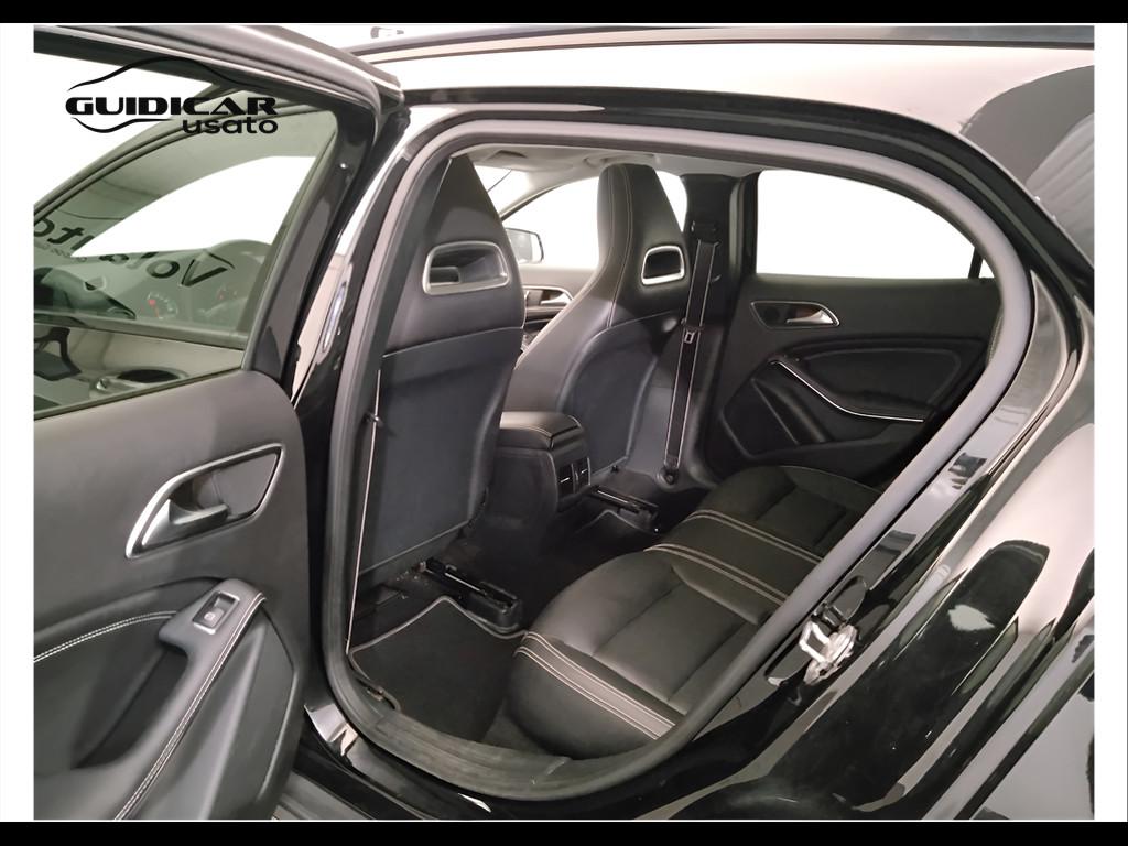 Mercedes-Benz GLA-X156 2017 - GLA 200 d Night Edition auto