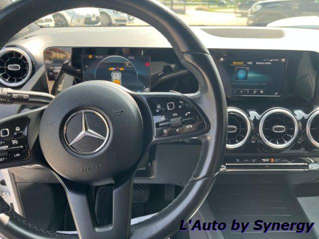 MERCEDES-BENZ B 180 d Automatic Premium