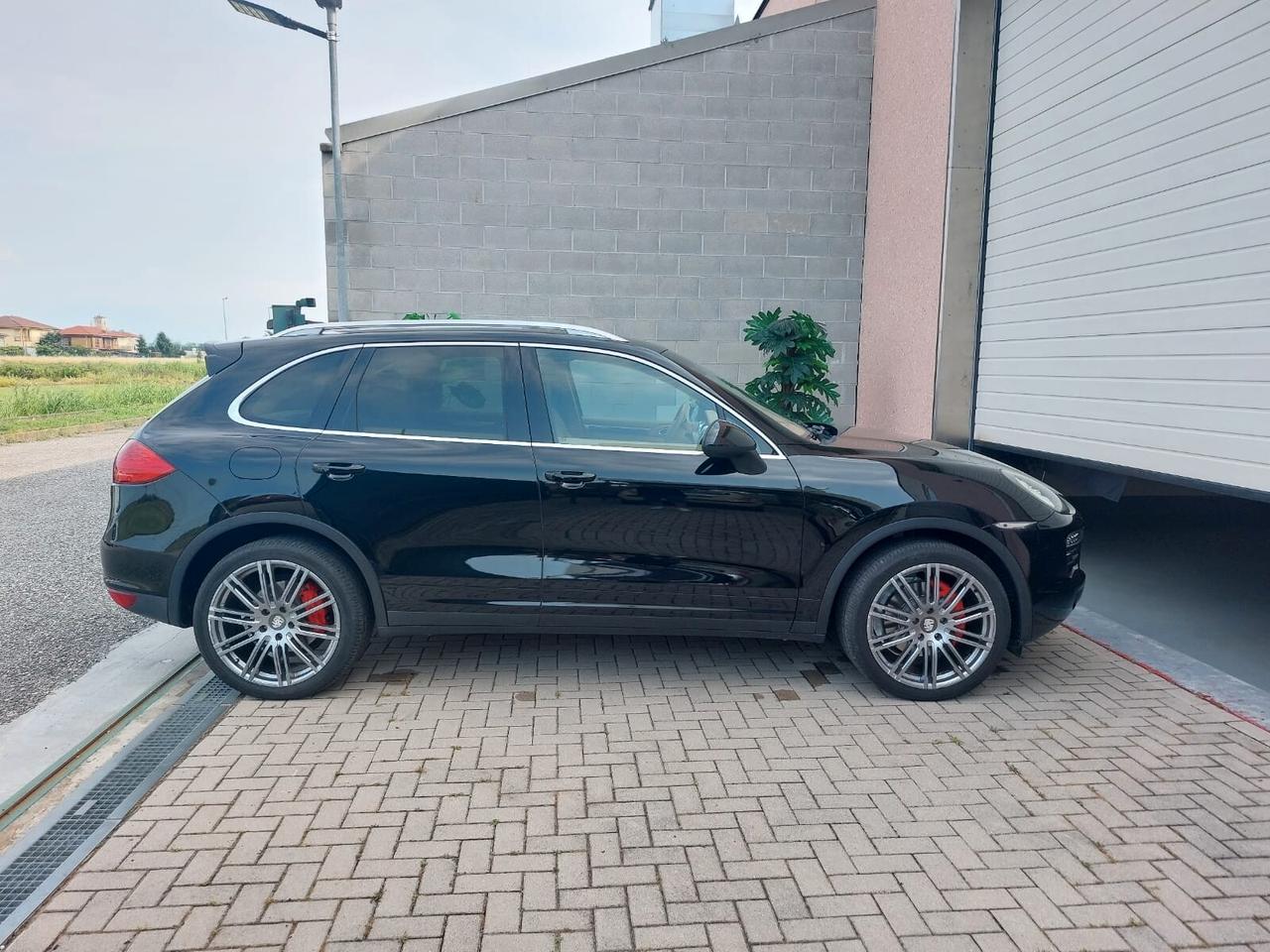PORSCHE CAYENNE 3.0 V6 TDI 245cv CRHONO SPORT !!!