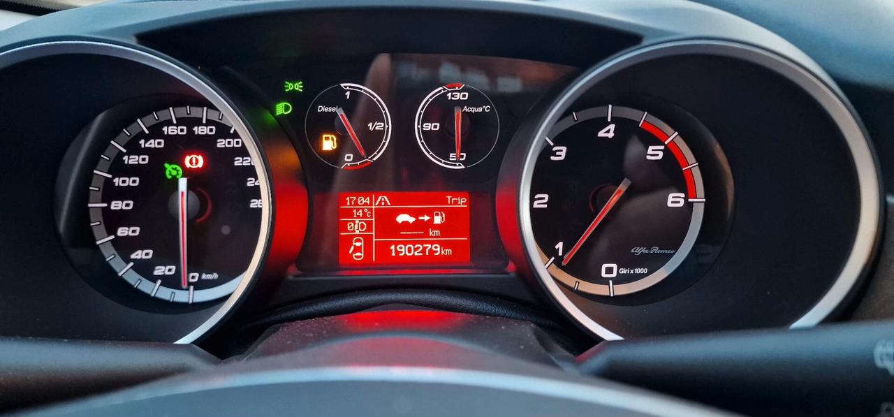 Alfa Romeo Giulietta 1.6 JTDm-2 105 CV Exclusive TOTAL BLACK