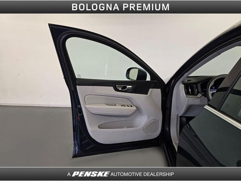 Volvo XC60 XC60 B4 (d) AWD automatico Plus Bright