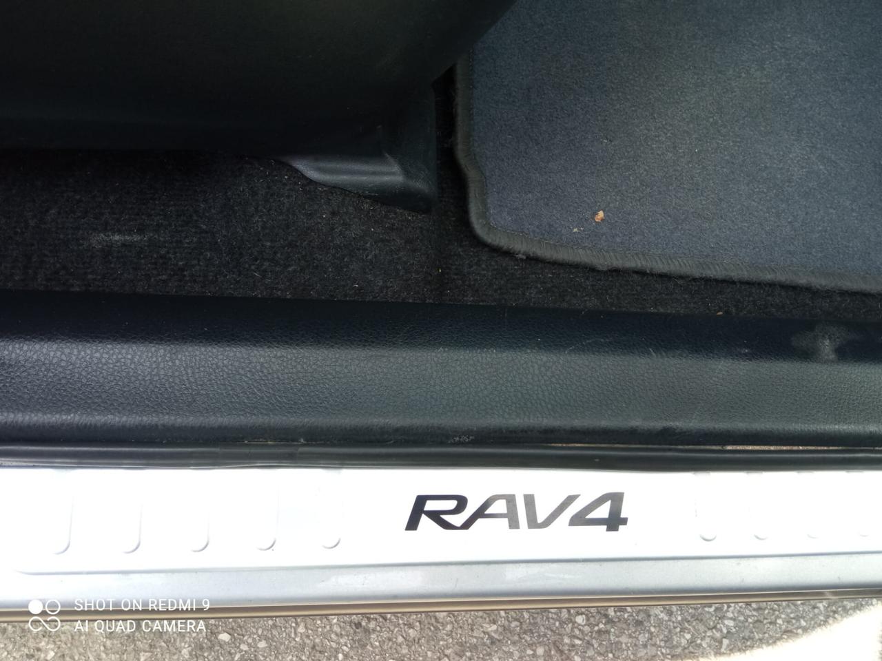 Toyota RAV 4 RAV4 2.0 D-4D 2WD Style