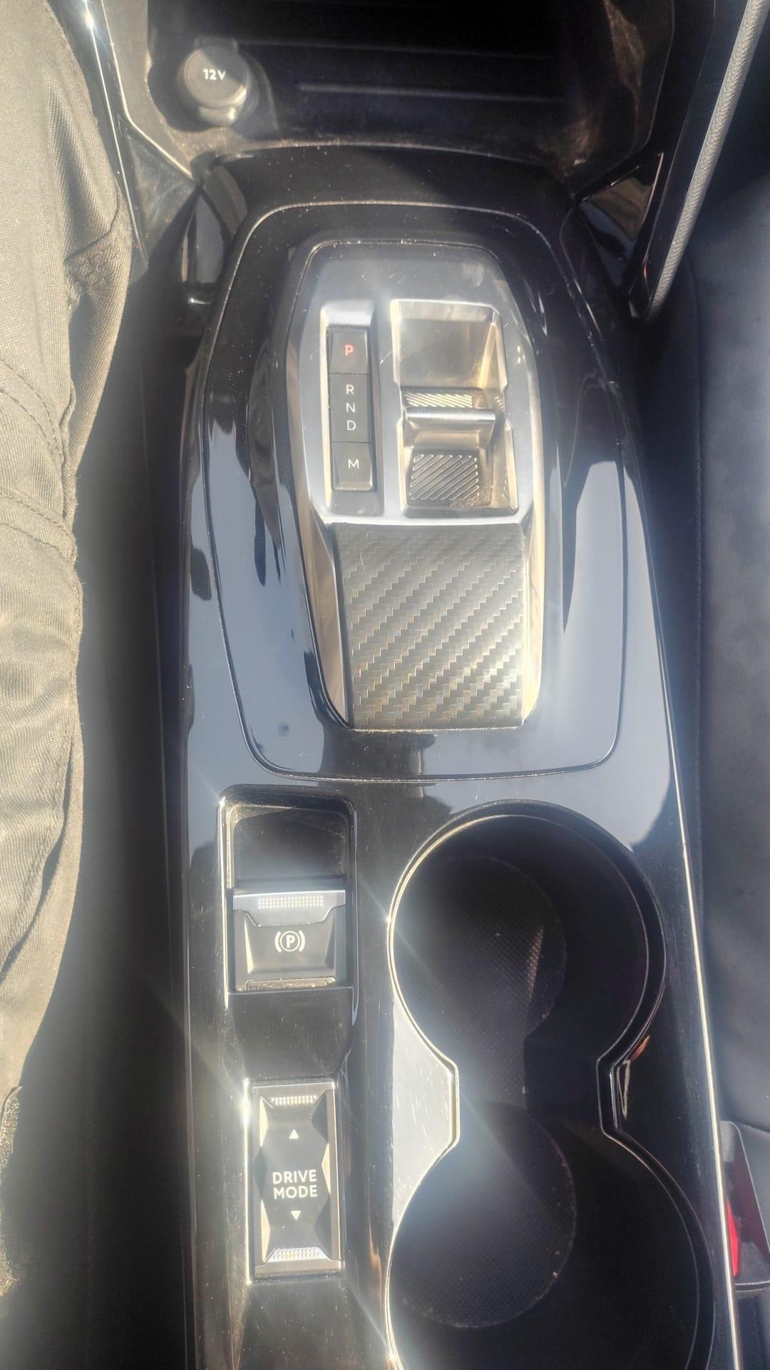 Peugeot 2008 PureTech 130 S&S EAT8 Allure