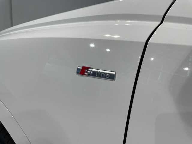 Audi Q3 35 1.5TFSI 150CV S-tronic S-line edition