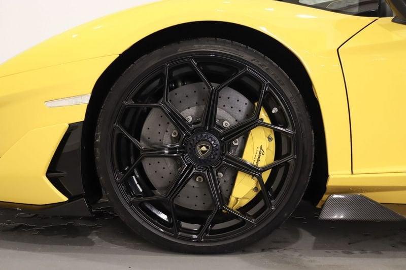 Lamborghini Aventador SVJ 6.5 V12 1 of 900