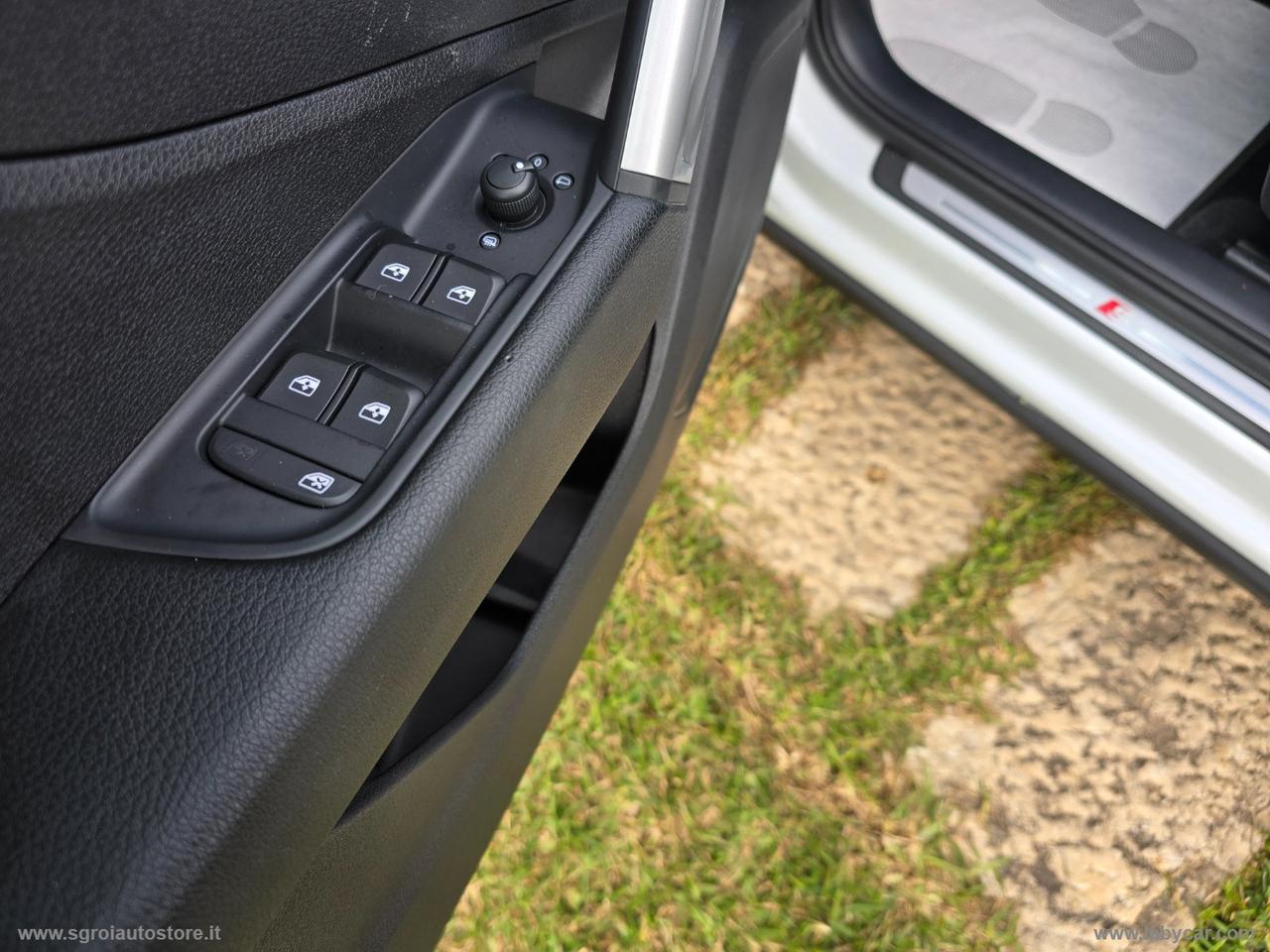 AUDI Q2 30 TDI S line Edition