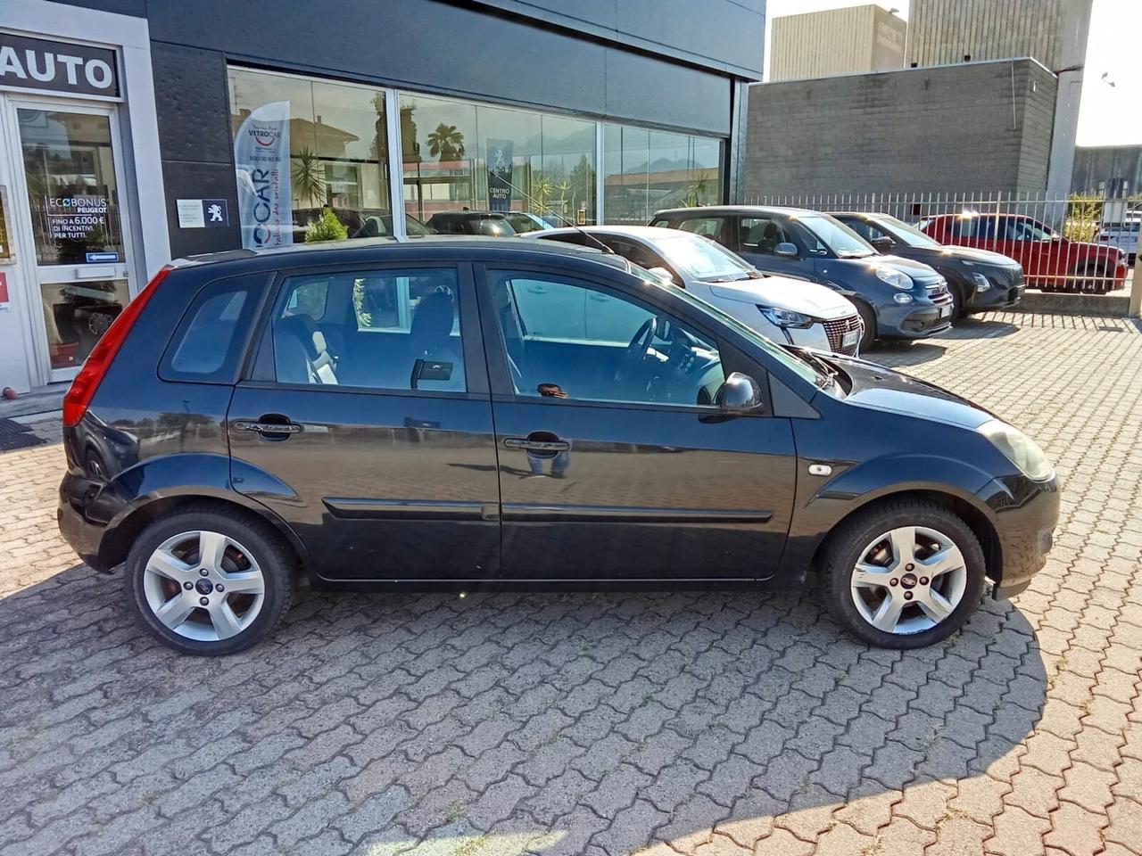 Ford Fiesta 1.2 16V 5p. Titanium