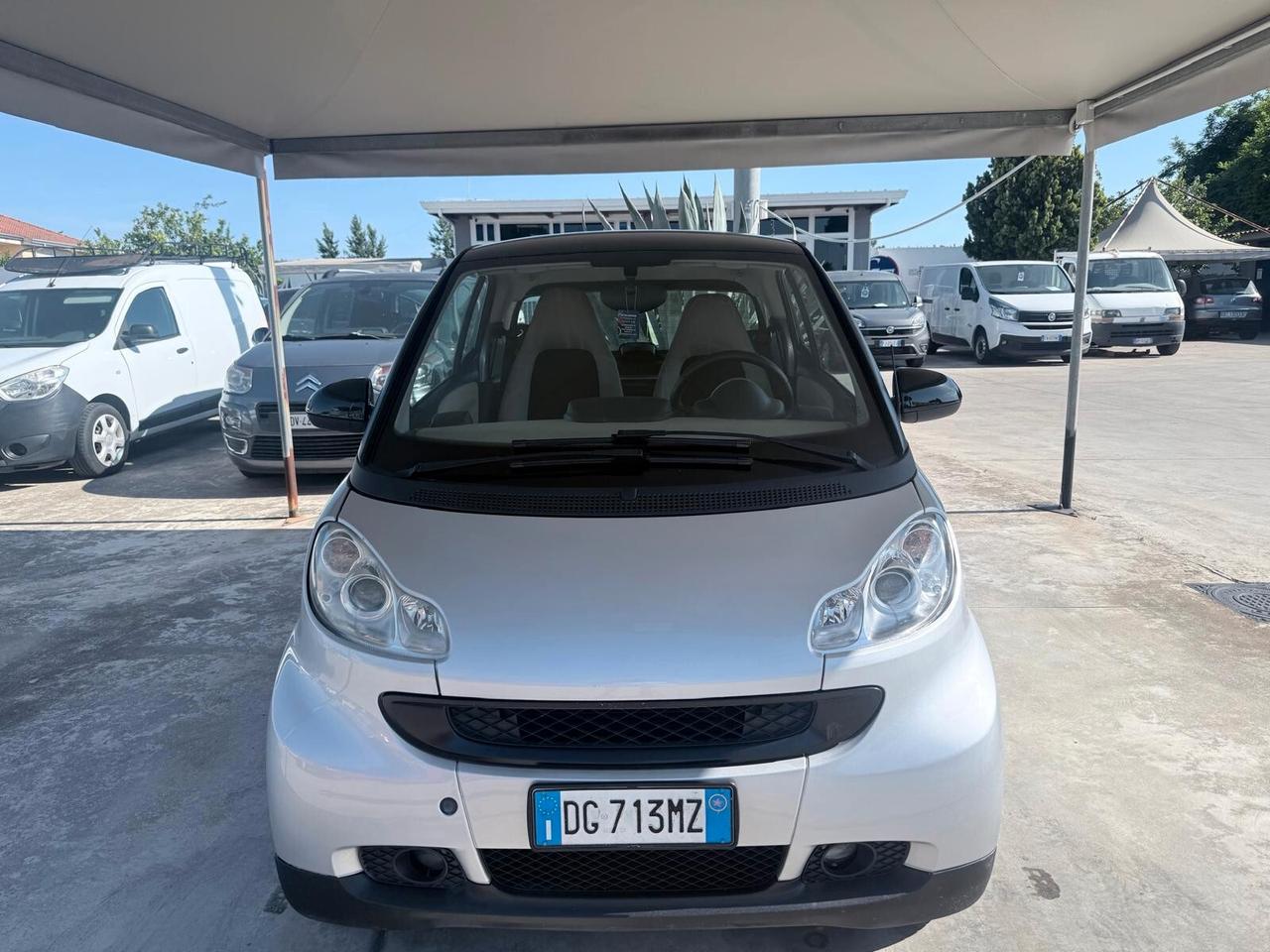 Smart ForTwo 1000 52 kW coupé limited one