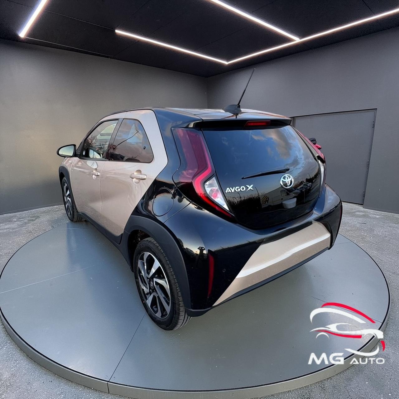 Toyota Aygo X 1.0 VVT-i 72 CV 5 porte Lounge Air S-CVT