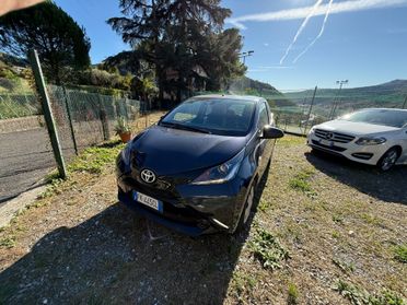 Toyota Aygo 1.0 VVT-i 69 CV 5 porte x-cool TSS