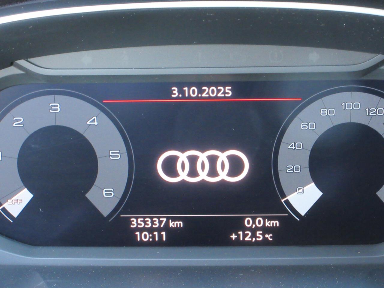 Audi Q3 35 2.0 tdi s-tronic