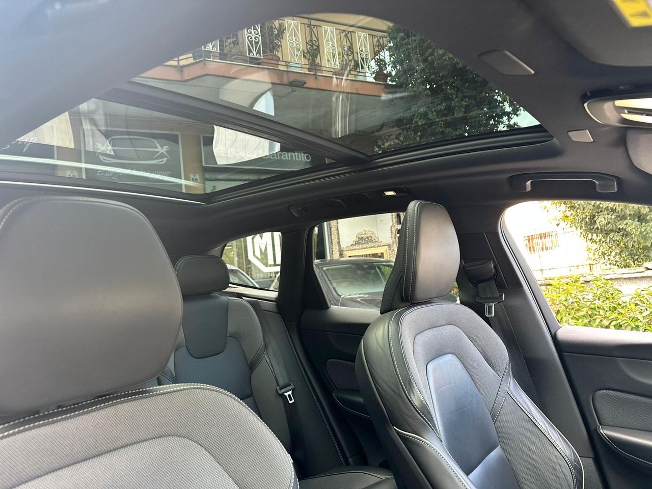 Volvo XC 60 XC60 B4 (d) AWD automatico Plus Dark