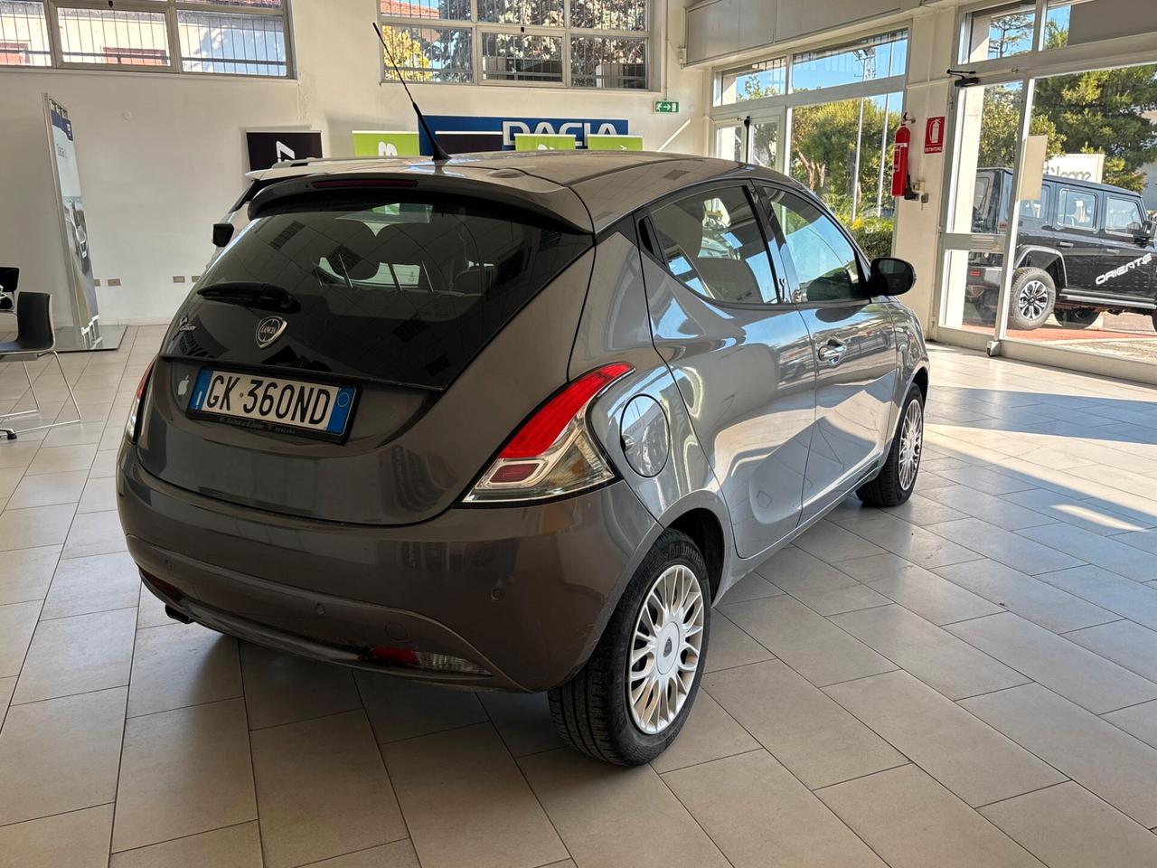 Lancia Ypsilon 1.2 69 CV 5 porte Gold