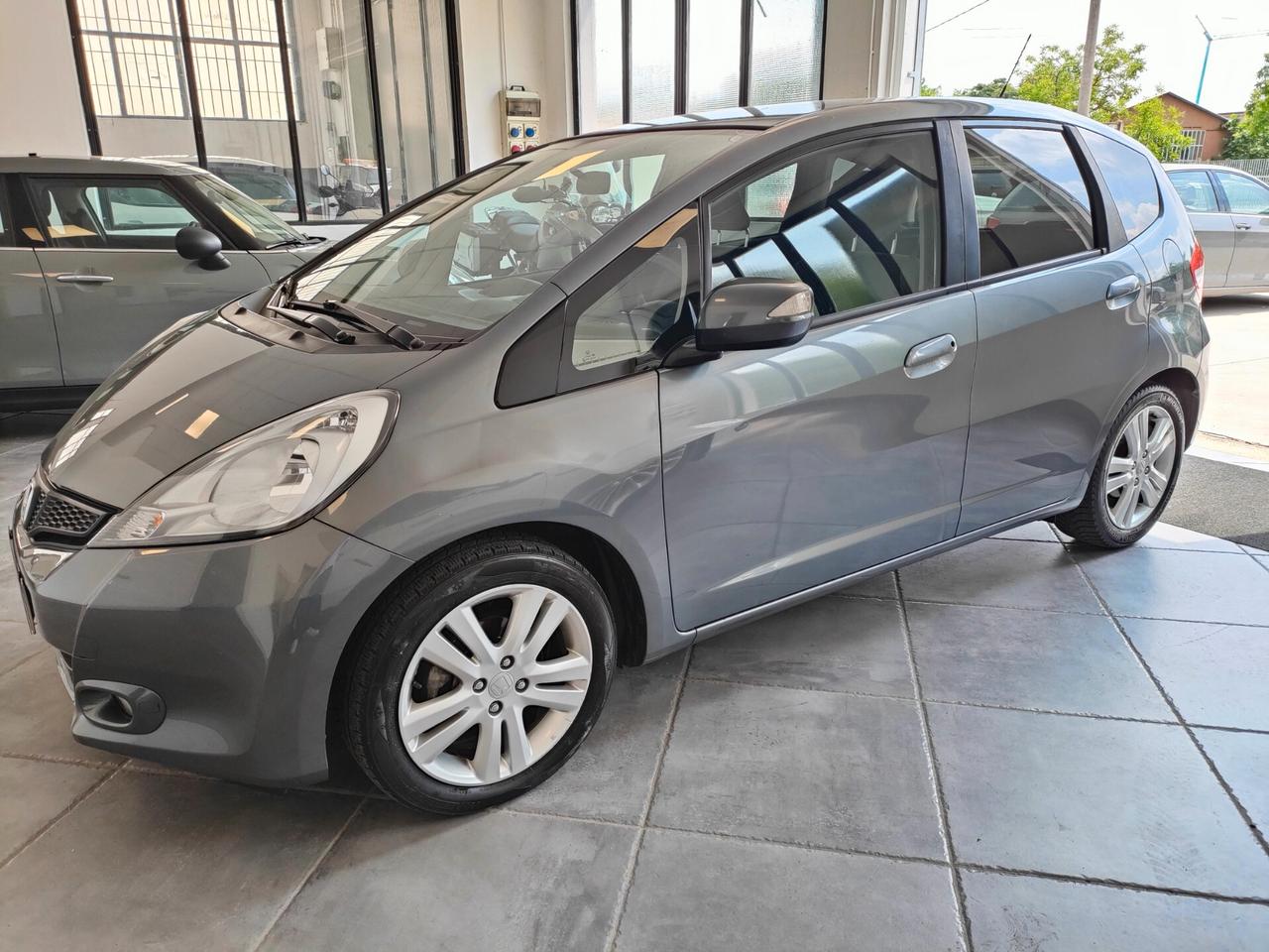 HONDA JAZZ i-VTEC