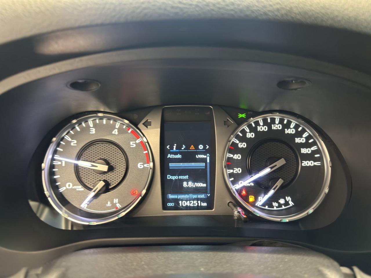 Toyota Hilux 2.4 4x4 DC Lounge