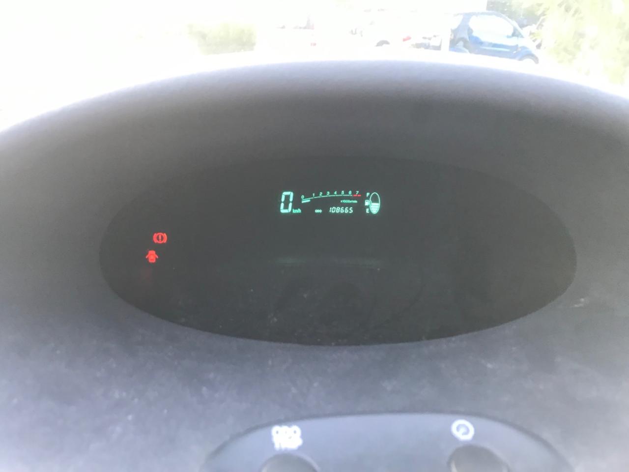 Toyota Yaris 1.3i 16V cat 5 porte Luna