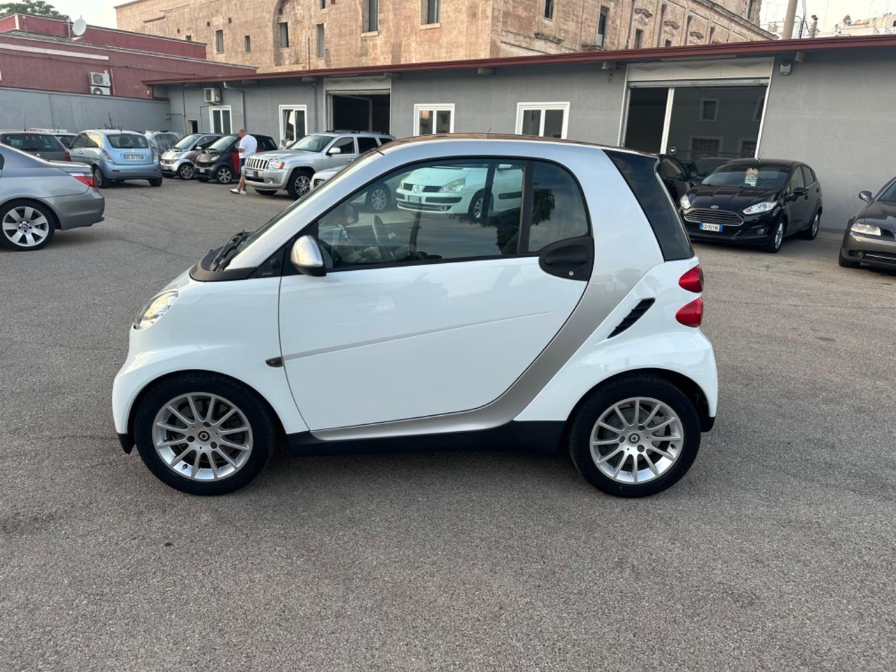 Smart ForTwo 1000 52 kW MHD coupé passion