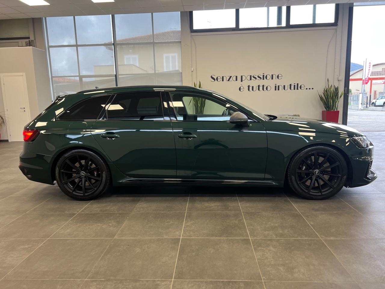 Audi A4 RS 4 Avant 2.9 TFSI quattro tiptronic