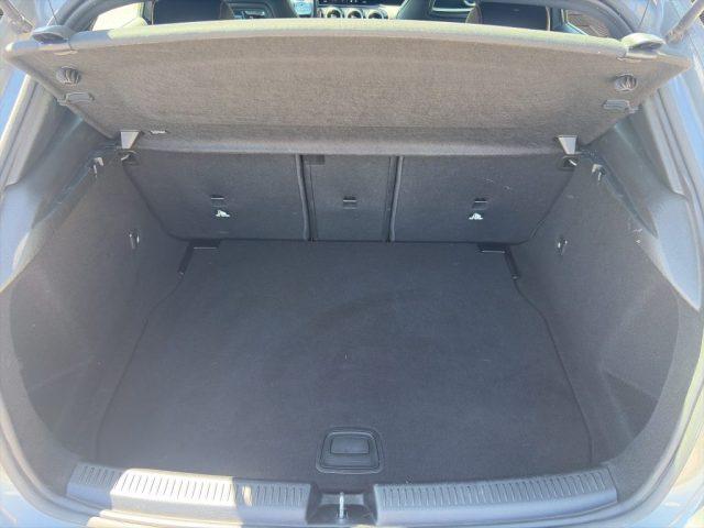 MERCEDES-BENZ A 180 A 180 d Automatic Premium