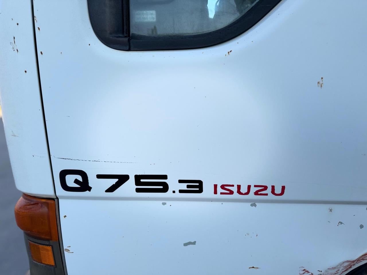Autocarro ISUZU Q75.3 RIBALTABILE