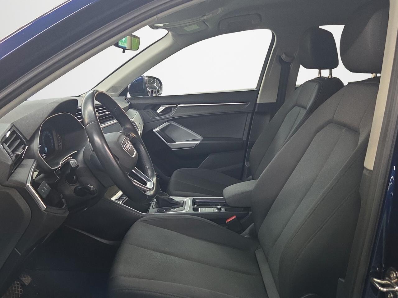 Audi Q3 45 TFSI e S tronic Business