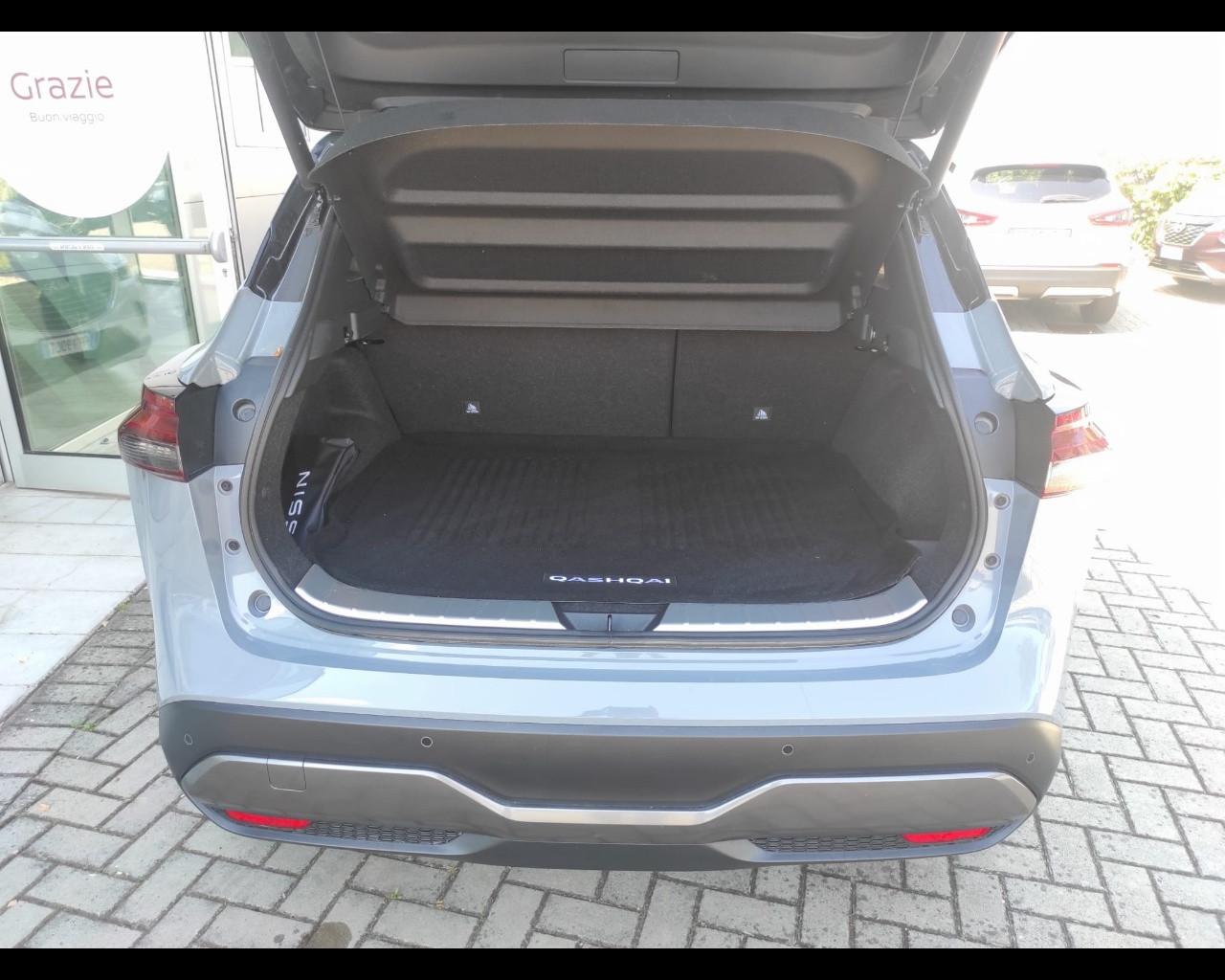 NISSAN QASHQAI TEKNA MHYB 140CV