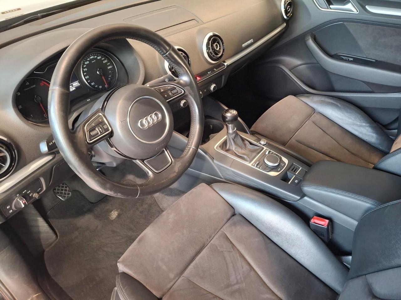 Audi A3 Sedan 2.0 TDI clean diesel quattro Attraction