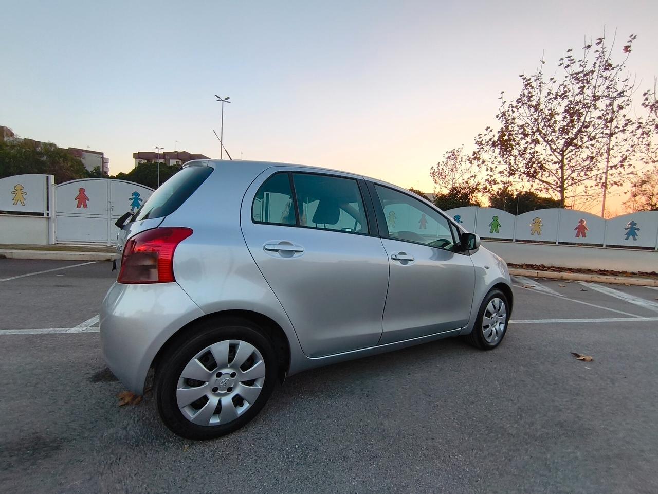 Toyota Yaris 1.3 5 porte