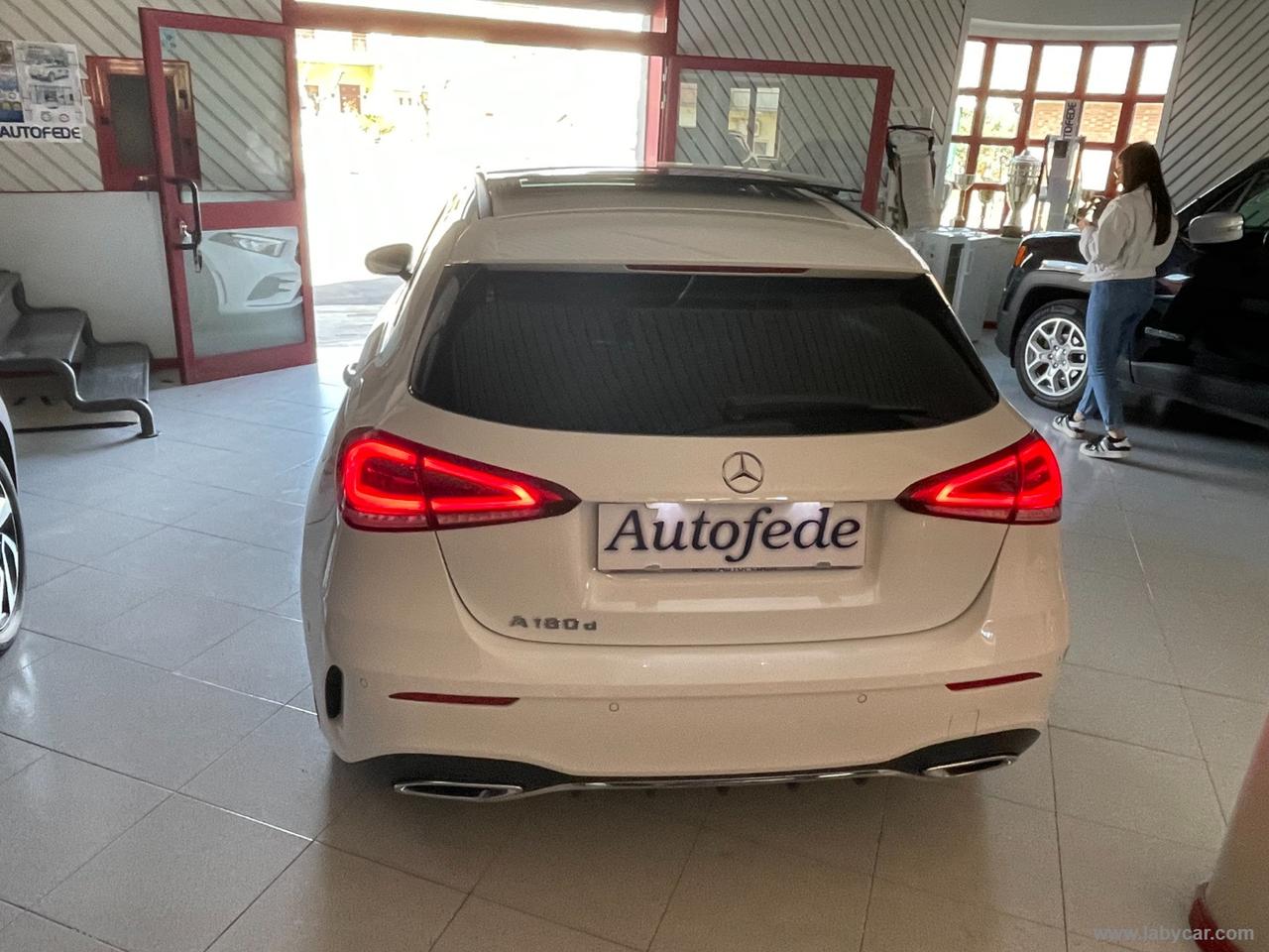 MERCEDES-BENZ A 180 d Automatic Premium